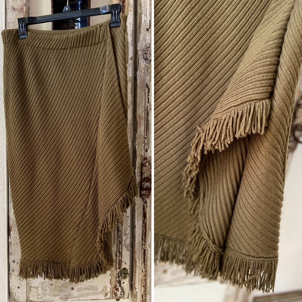 ANTHROPOLOGIE - Rosie Neira Sweater Skirt